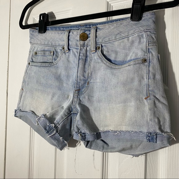 American Eagle Stretch Jean Shorts in Light Wash - Picture 2 of 6